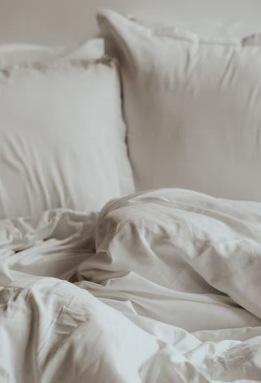 White sheets and white pillowcases