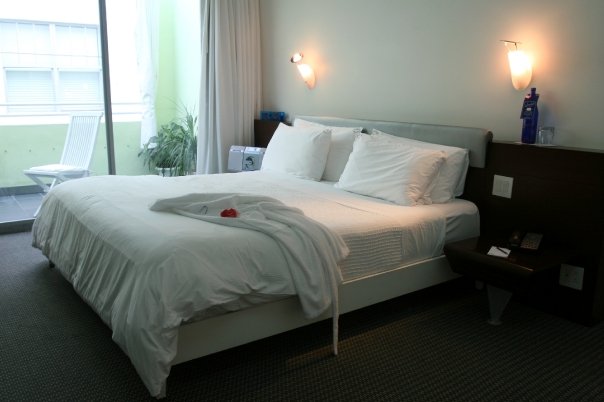 9. Utilize different light sources.