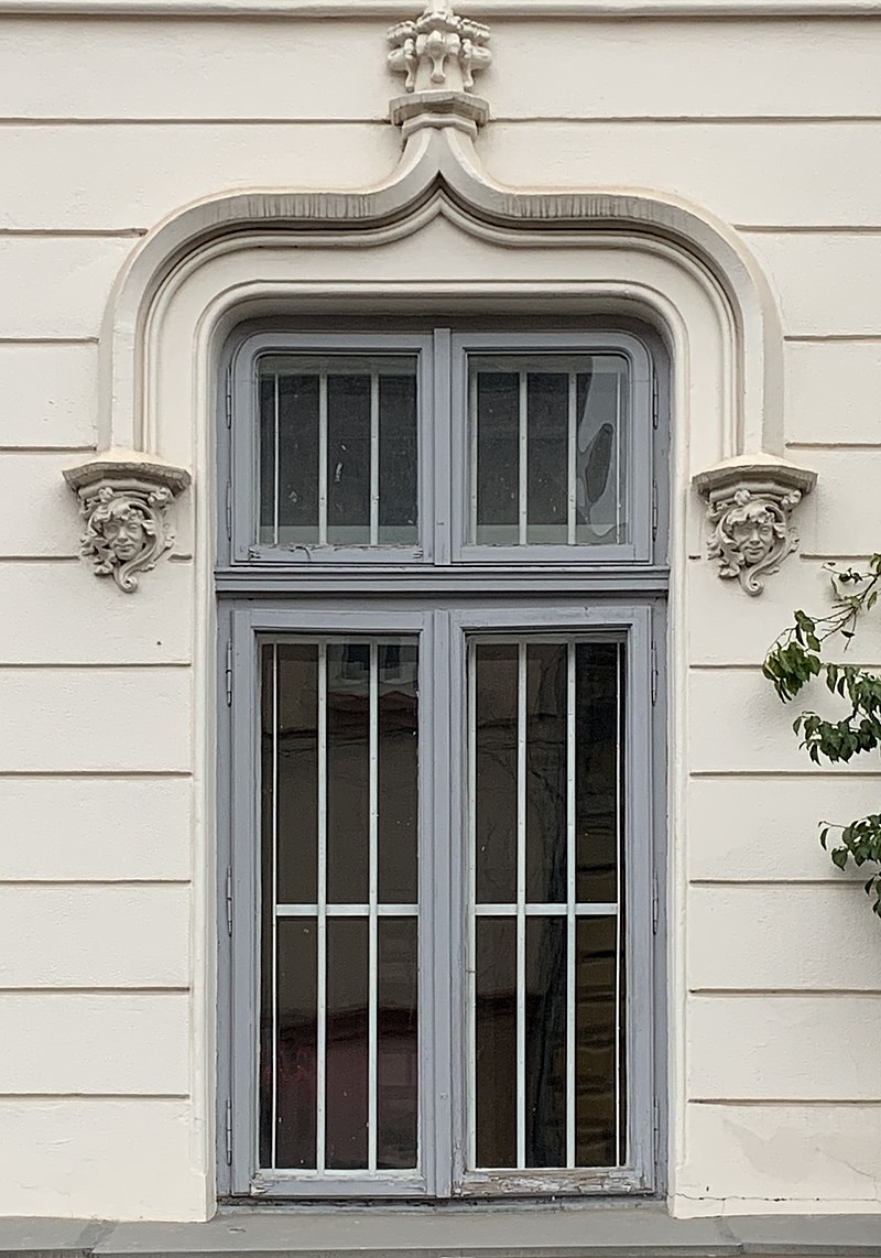 Gothic Revival window of a house on Strada Jean-Louis Calderon