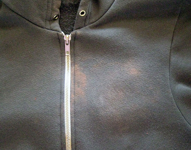 3. Remove stains and brighten up laundry