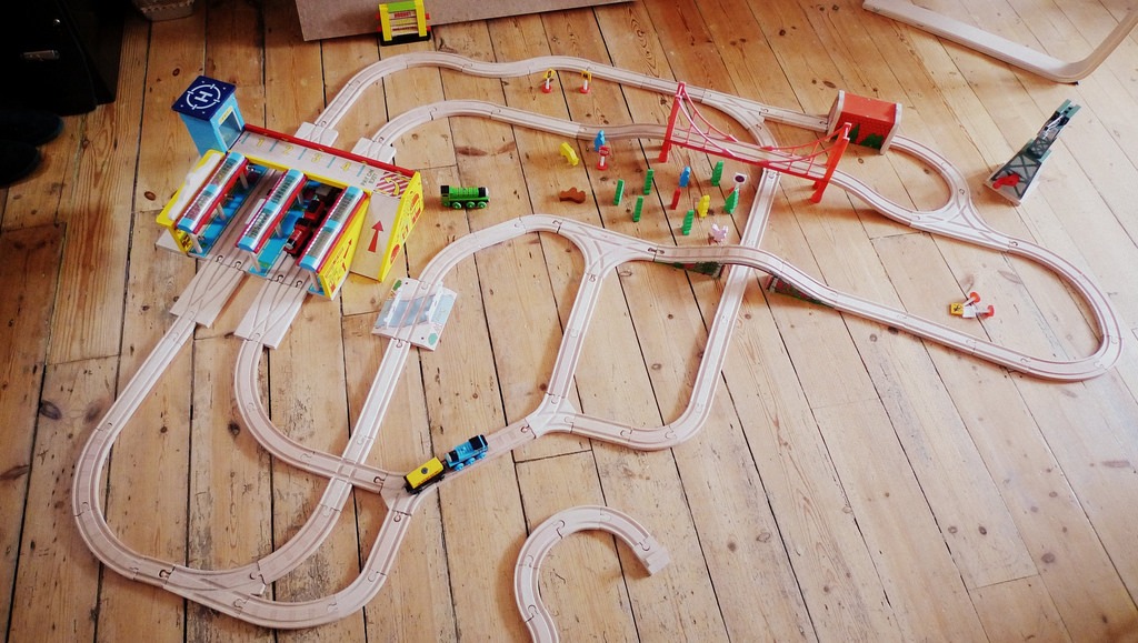 Simple Wooden Train Track Layouts Off 58, Wooden Train Set Ideas