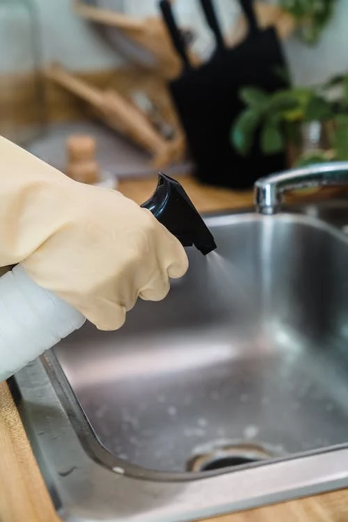 6 ways to make homemade cleaners