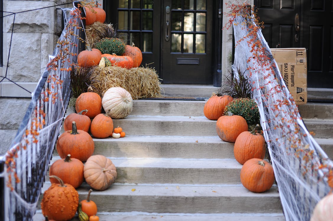 Halloween Decorating Ideas for Stairs