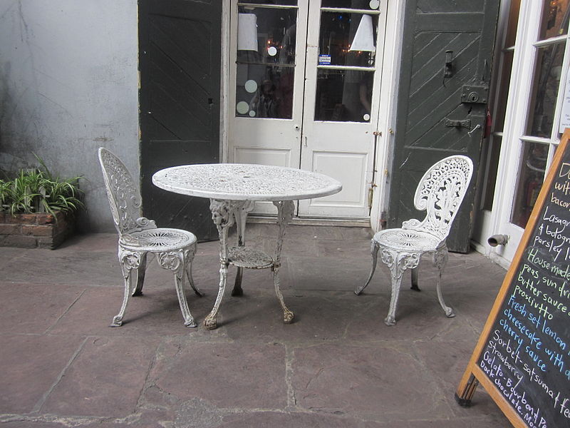 White rustic patio furniture