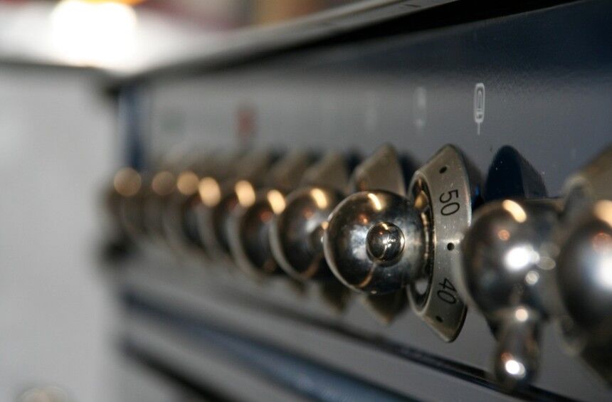 control knobs on a kitchen oven