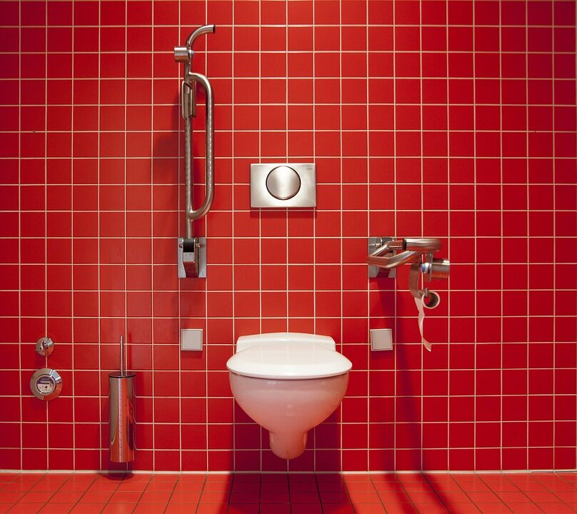 Signs That Your Blocked Toilet Needs a Professional Plumber