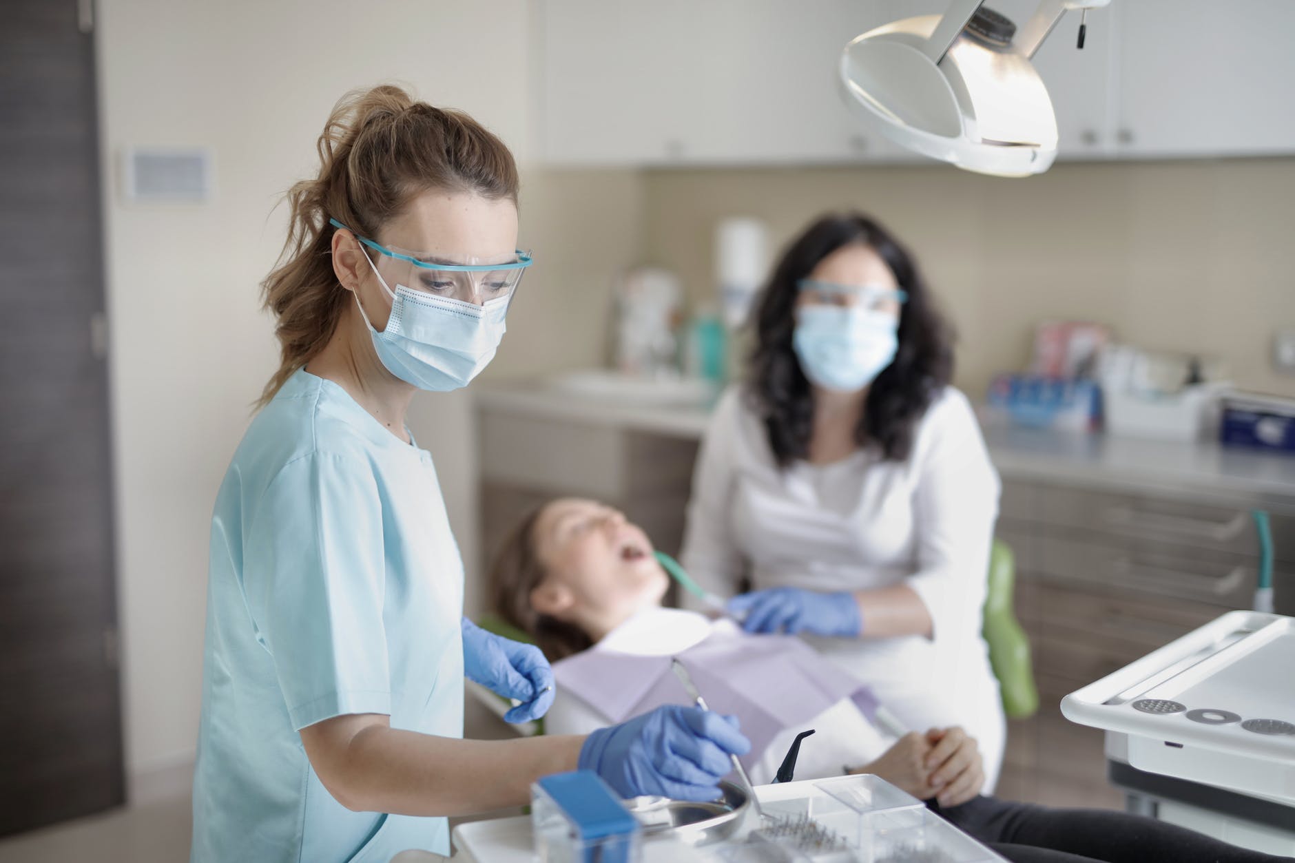 Characteristics of a Good Cosmetic Dentist