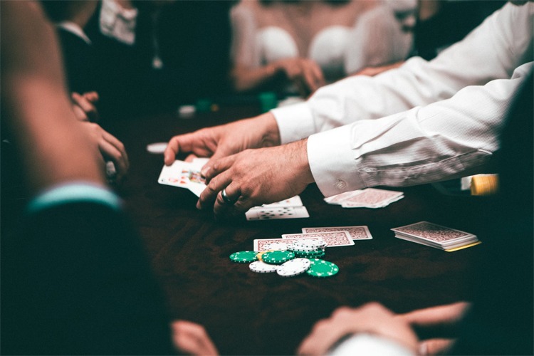 Looking for a better online casino for your investment