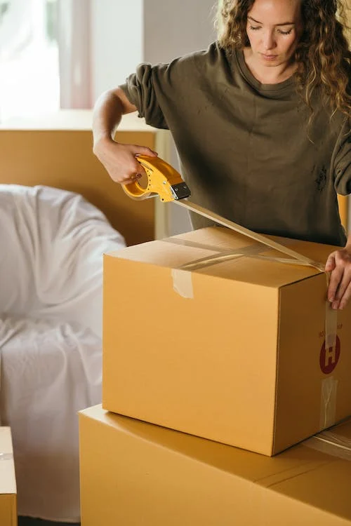 4 Tips for Hiring the Right Furniture Removal Company
