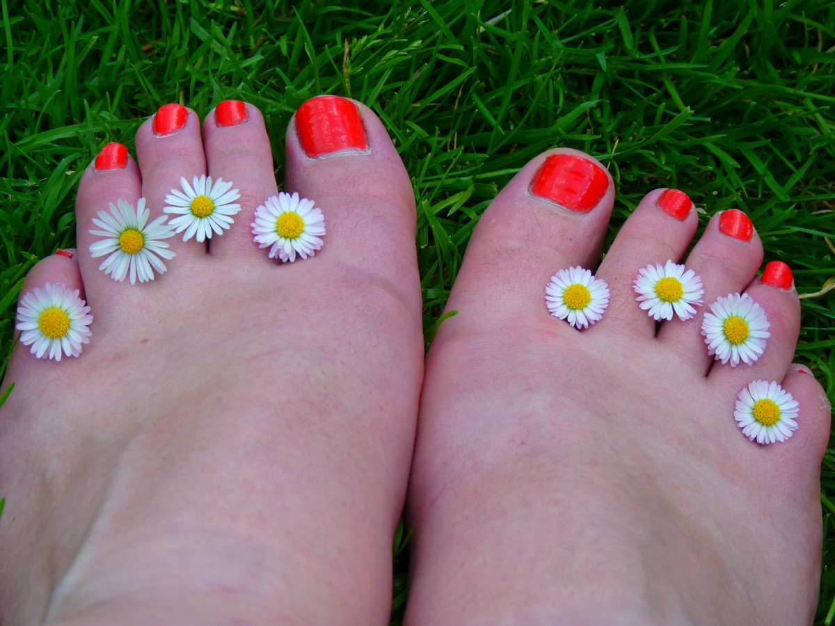 Safety Tips for Pedicures & Manicures
