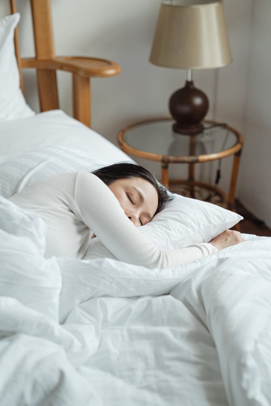Benefits of Using Knee Sleeping Pillow