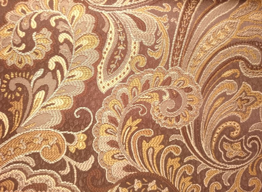 A cloth with damask pattern